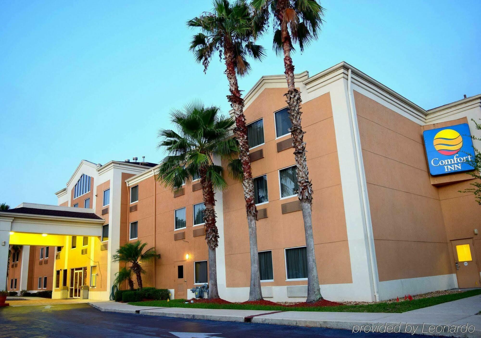 Comfort Inn & Suites Deland - Near University Exterior photo